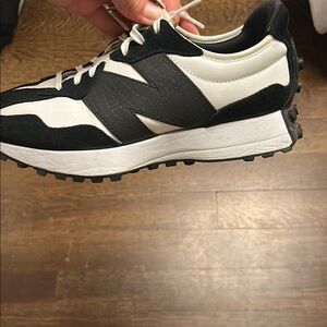 New Balance 327 Black and White Sneakers